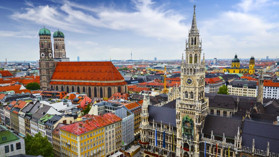 Дармштадт в Германии. Вид на город с высока. Архитектура.