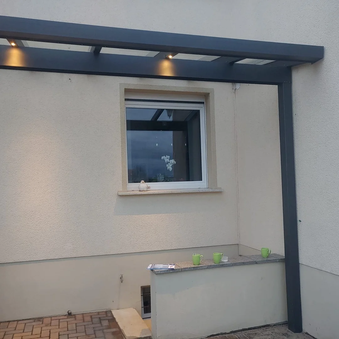 Фото окна после монтажа снаружи