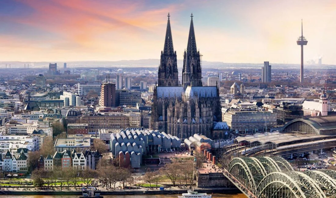 Фото свысока города Кёльн Германия