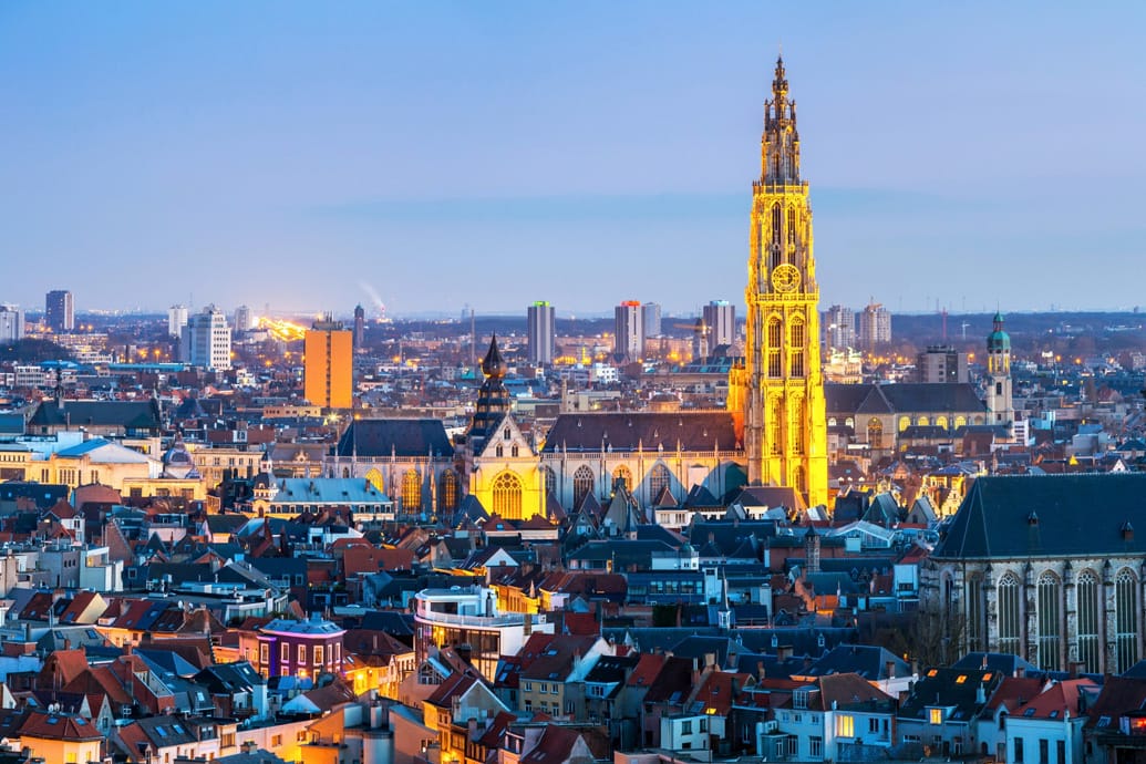 Фото вечернего города Антверпен Бельгия